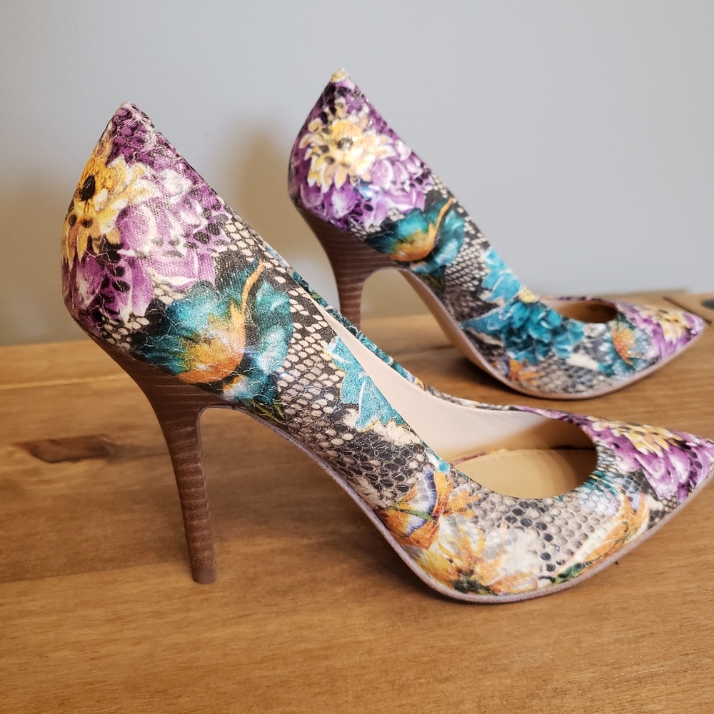 Floral Guess heels